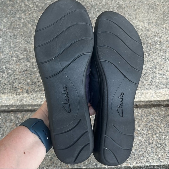 Clarks Collection Soft Cushion Slip On Sandals Women 8 Navy Leather Casual - Picture 6 of 8